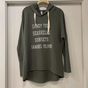 Soft, relaxed hoodie (new)